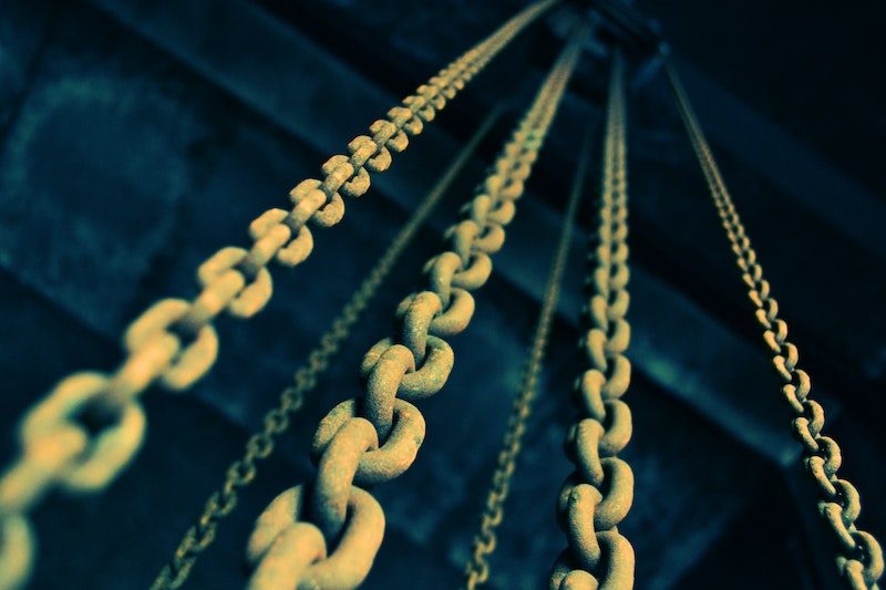 Links of chain - Photo by Fré Sonneveld on Unsplash